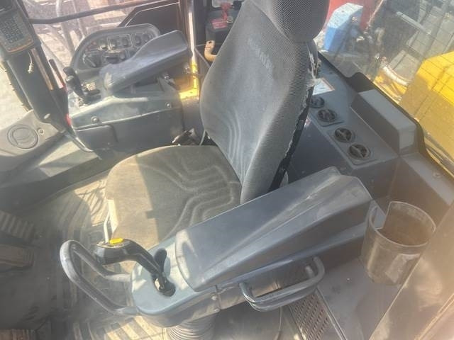 اللودر بعجل Komatsu WA600-6R: صور 18