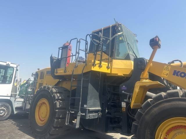 اللودر بعجل Komatsu WA600-6R: صور 9
