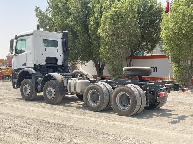 Mercedes-Benz Arocs 4240 - الشاسيه شاحنة: صور 2 Mercedes-Benz Arocs 4240 - الشاسيه شاحنة: صور 2