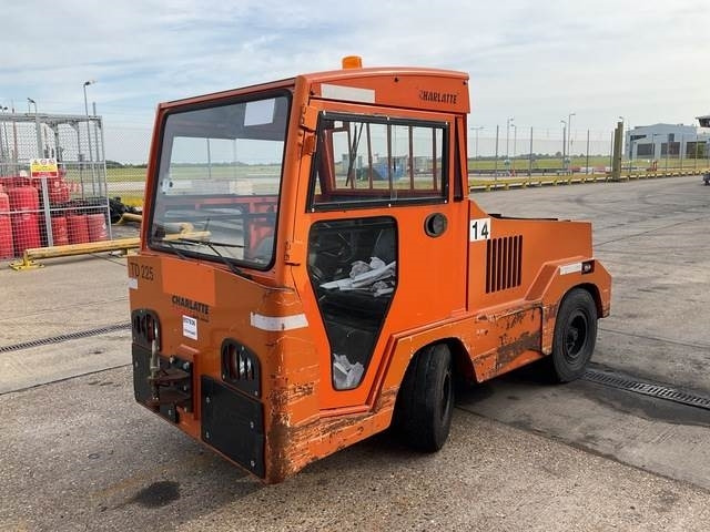 Charlatte TD225 - جرار السحب الكهربائي: صور 1 Charlatte TD225 - جرار السحب الكهربائي: صور 1