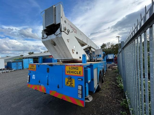 Scania P113ML - مصاعد الازدهار محمولة على شاحنة: صور 3 Scania P113ML - مصاعد الازدهار محمولة على شاحنة: صور 3