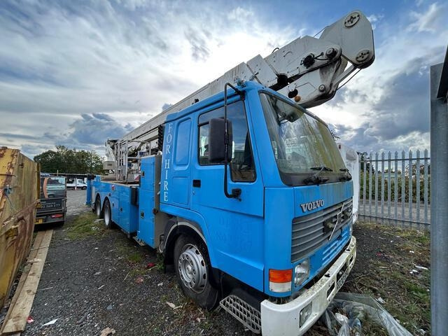 Volvo FL10 - شاحنة كرين: صور 4 Volvo FL10 - شاحنة كرين: صور 4