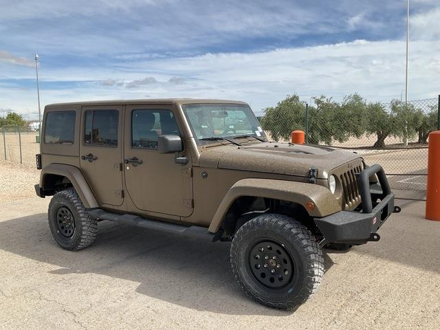 Jeep Wrangler JK Command - سيارة: صور 4 Jeep Wrangler JK Command - سيارة: صور 4