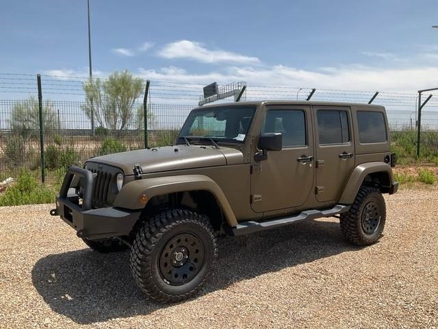 Jeep Wrangler JK Command - سيارة دفع رباعي: صور 1 Jeep Wrangler JK Command - سيارة دفع رباعي: صور 1