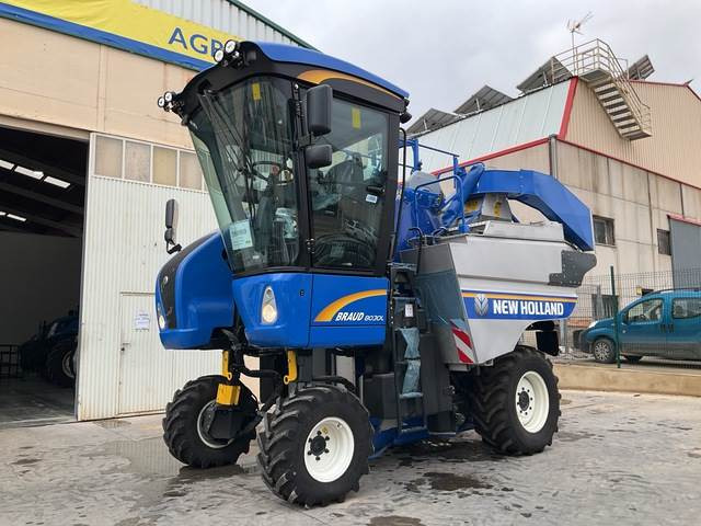 New Holland 730 - آلات الحصاد للعنب: صور 1 New Holland 730 - آلات الحصاد للعنب: صور 1