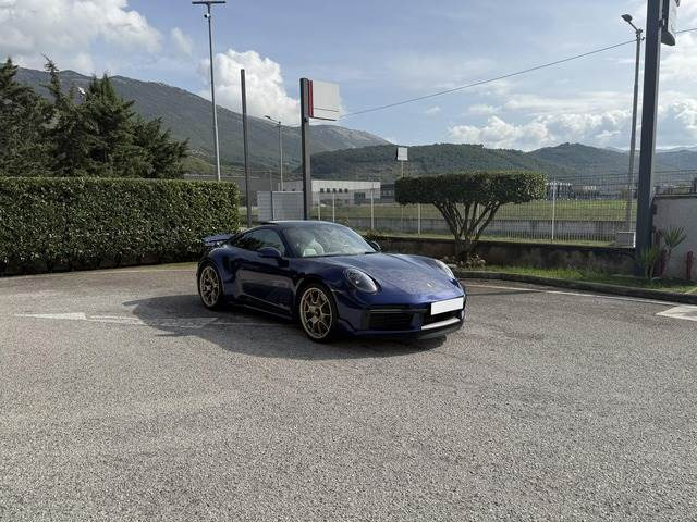 Porsche 911 Coupe - سيارة: صور 4 Porsche 911 Coupe - سيارة: صور 4