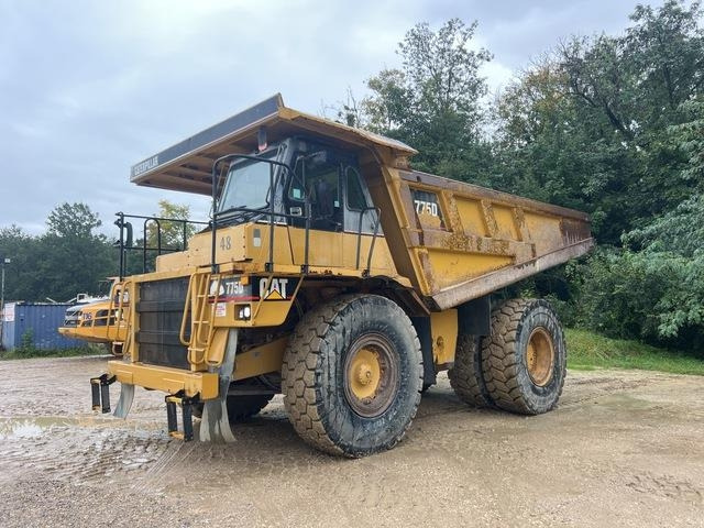 CAT 775D - شاحنة قلابة للمحاجر: صور 1 CAT 775D - شاحنة قلابة للمحاجر: صور 1