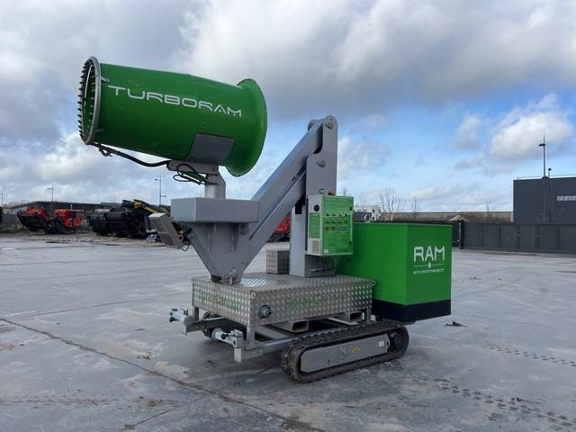 MB Crusher SC60SMT - معدات البناء: صور 1 MB Crusher SC60SMT - معدات البناء: صور 1