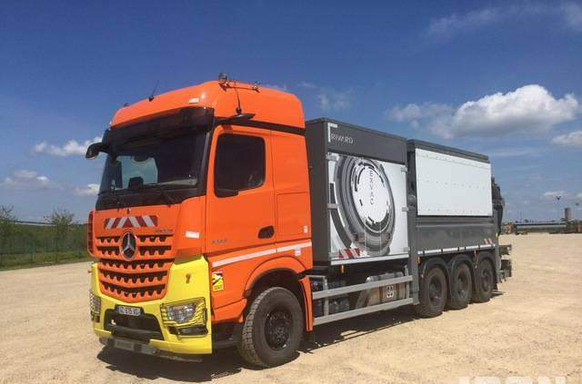 Rivard - Mercedes-Benz EXVAC - Arocs 3253 8x4 - فراغ شاحنة: صور 1 Rivard - Mercedes-Benz EXVAC - Arocs 3253 8x4 - فراغ شاحنة: صور 1