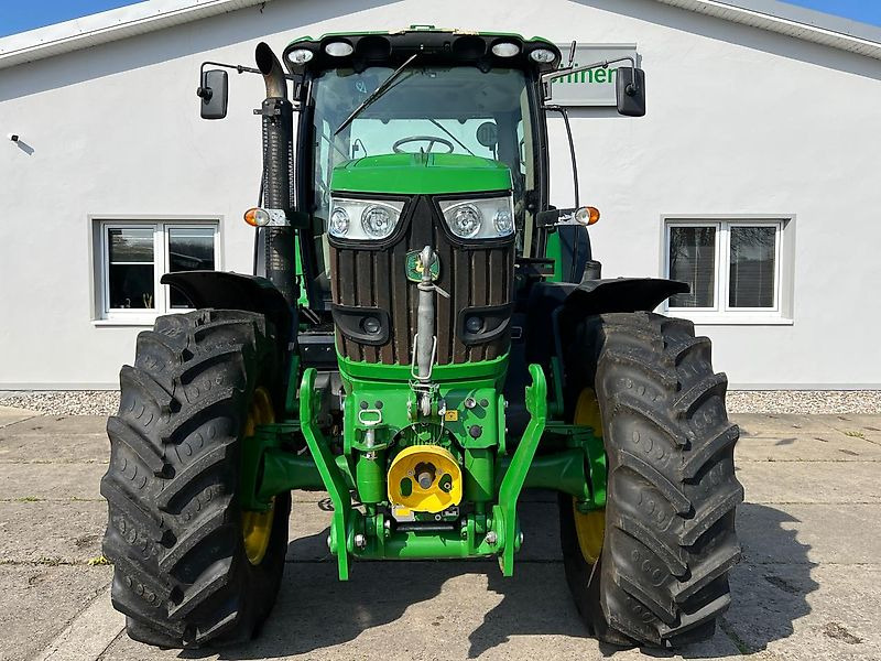 John Deere 6210R Frontzapfwelle - جرار: صور 3 John Deere 6210R Frontzapfwelle - جرار: صور 3