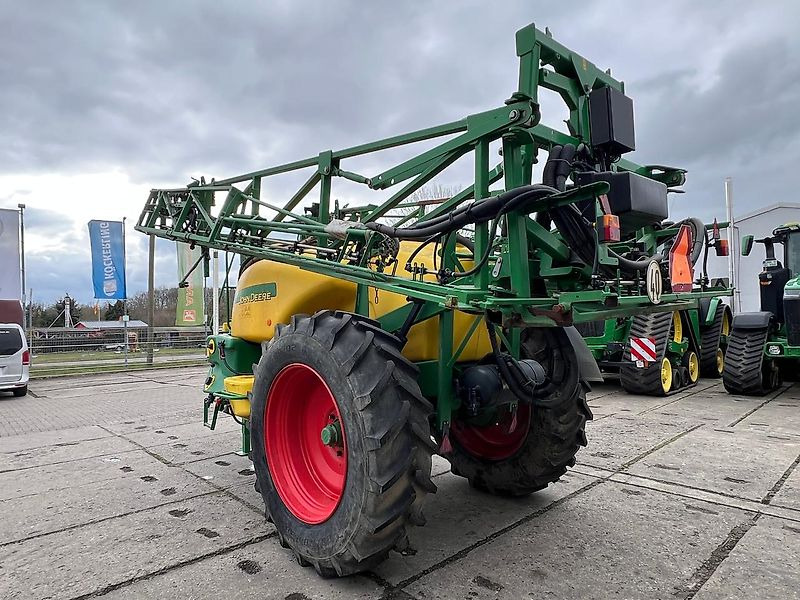 John Deere 732 21m TRSP EL4 - آلة الرش المقطورة: صور 5 John Deere 732 21m TRSP EL4 - آلة الرش المقطورة: صور 5