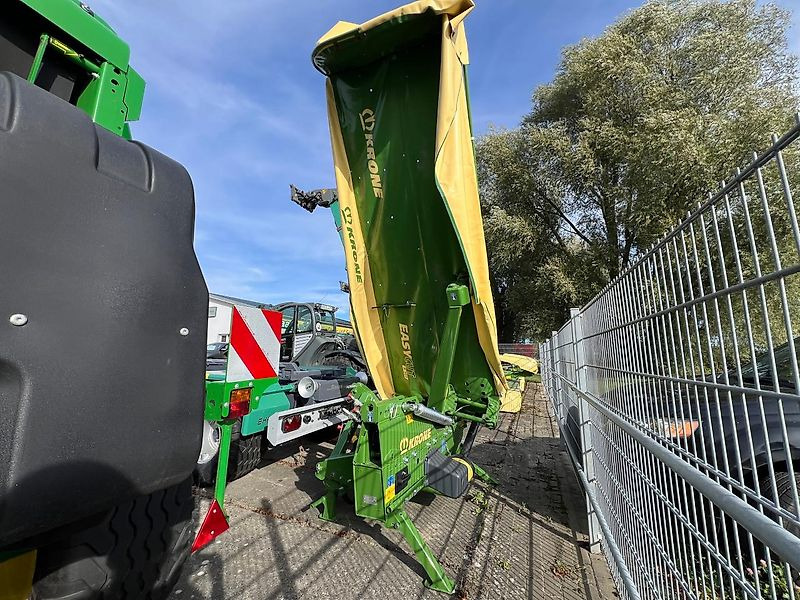 Krone EasyCut R360 - جزازة: صور 1 Krone EasyCut R360 - جزازة: صور 1