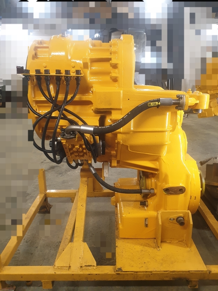 VOLVO HTE220 22522 - علبة التروس و قطع الغيار - لودر: صور 1 VOLVO HTE220 22522 - علبة التروس و قطع الغيار - لودر: صور 1