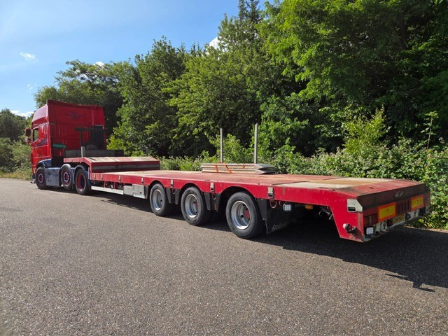 DAF XF 460 FTG 6x2 Super Spacecab + Nooteboom semi-dieplader - الشاسيه شاحنة: صور 2 DAF XF 460 FTG 6x2 Super Spacecab + Nooteboom semi-dieplader - الشاسيه شاحنة: صور 2