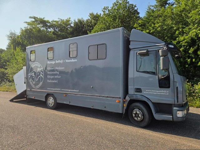 IVECO 75E - شاحنة نقل المواشي شاحنة: صور 2 IVECO 75E - شاحنة نقل المواشي شاحنة: صور 2