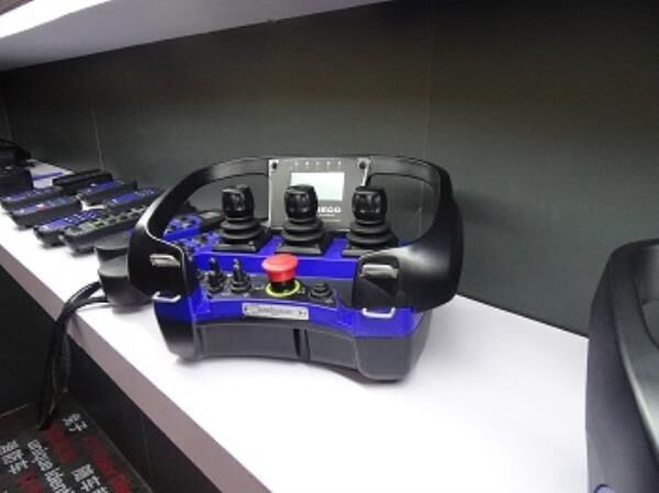 Kontrol Panalleri - لوحة القيادة - حفارة: صور 1 Kontrol Panalleri - لوحة القيادة - حفارة: صور 1