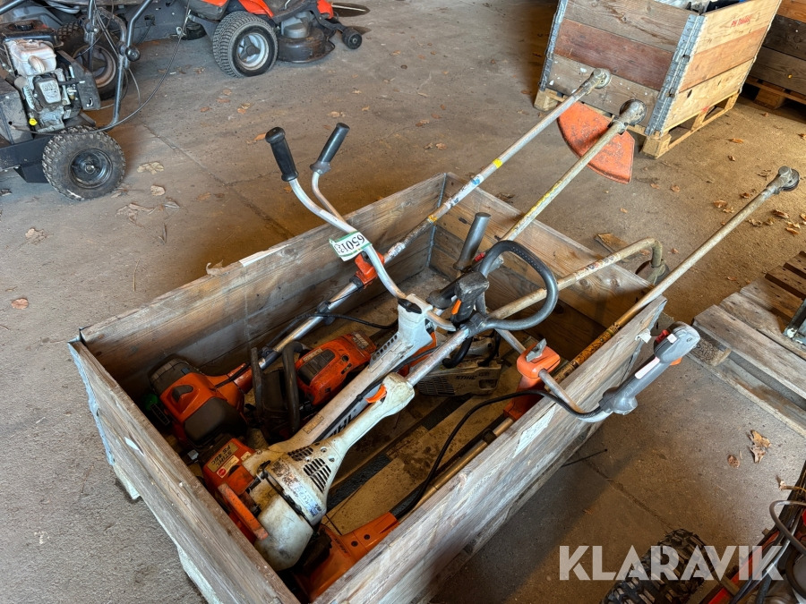 جزازة المروج Blandet lot Husquarna/Stihl Græstrimmer og motorsave: صور 1