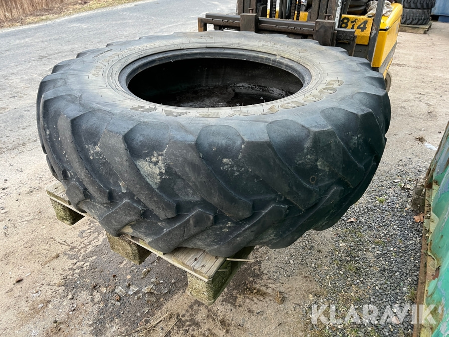 الإطارات والجنوط - آلات البناء Entreprenørdæk Goodyear IT 520: صور 1