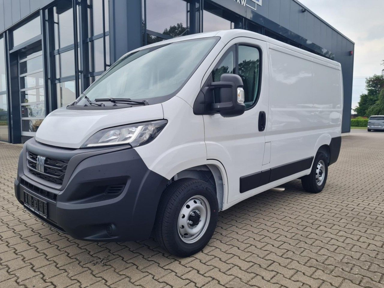 Fiat Ducato 30 Kasten L1H1 KLIMA PDC REGALE TEMPOMAT - فان المدمجة: صور 2 Fiat Ducato 30 Kasten L1H1 KLIMA PDC REGALE TEMPOMAT - فان المدمجة: صور 2
