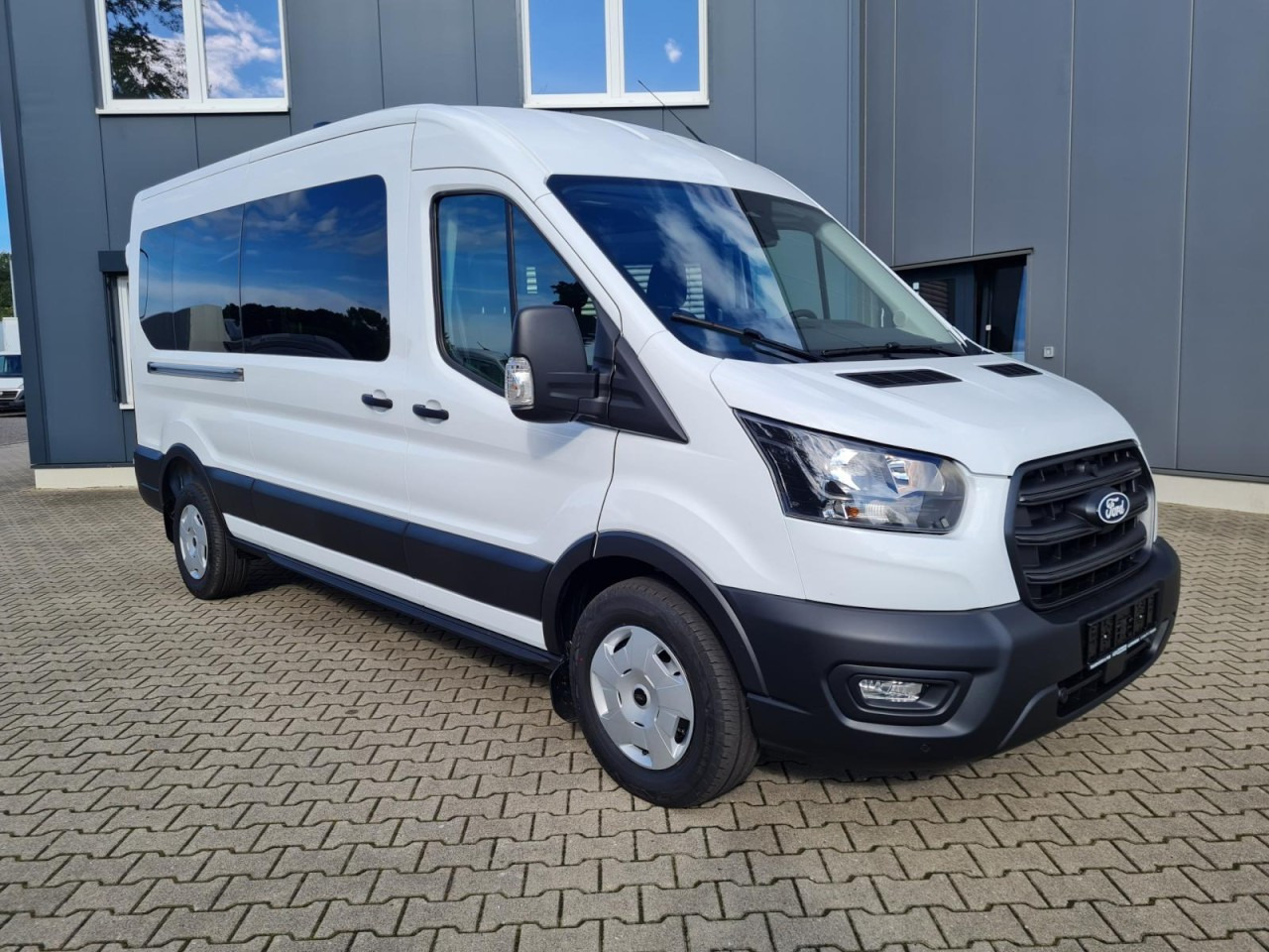 Ford Transit 350 Kombi TDCi L3 Trend 9 Sitzer AUTOMATIK - صغيرة, ميكروباص: صور 3 Ford Transit 350 Kombi TDCi L3 Trend 9 Sitzer AUTOMATIK - صغيرة, ميكروباص: صور 3