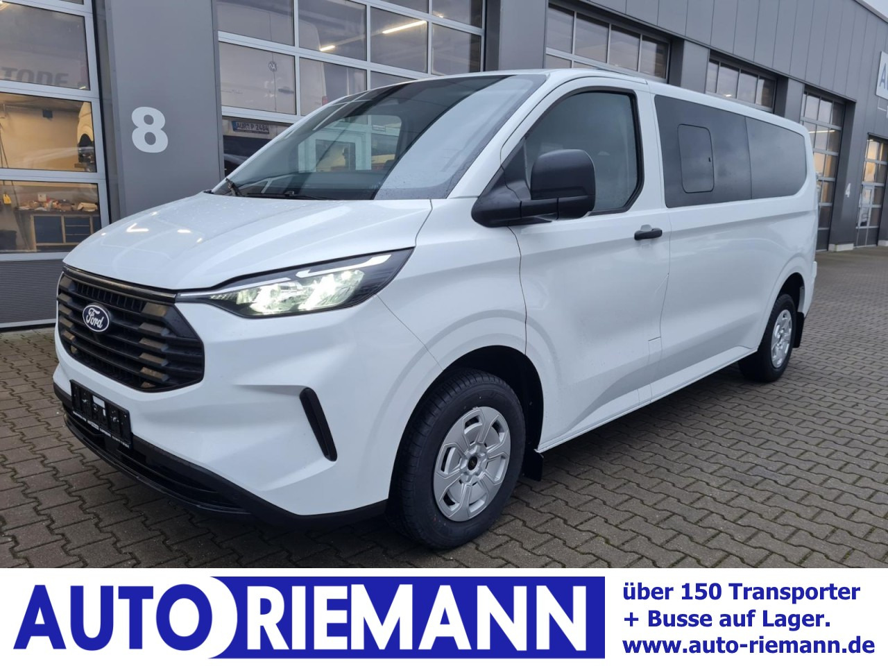 Ford Transit Custom Kombi 320 L2 Trend 9 Sitze KAMERA - صغيرة, ميكروباص: صور 1 Ford Transit Custom Kombi 320 L2 Trend 9 Sitze KAMERA - صغيرة, ميكروباص: صور 1