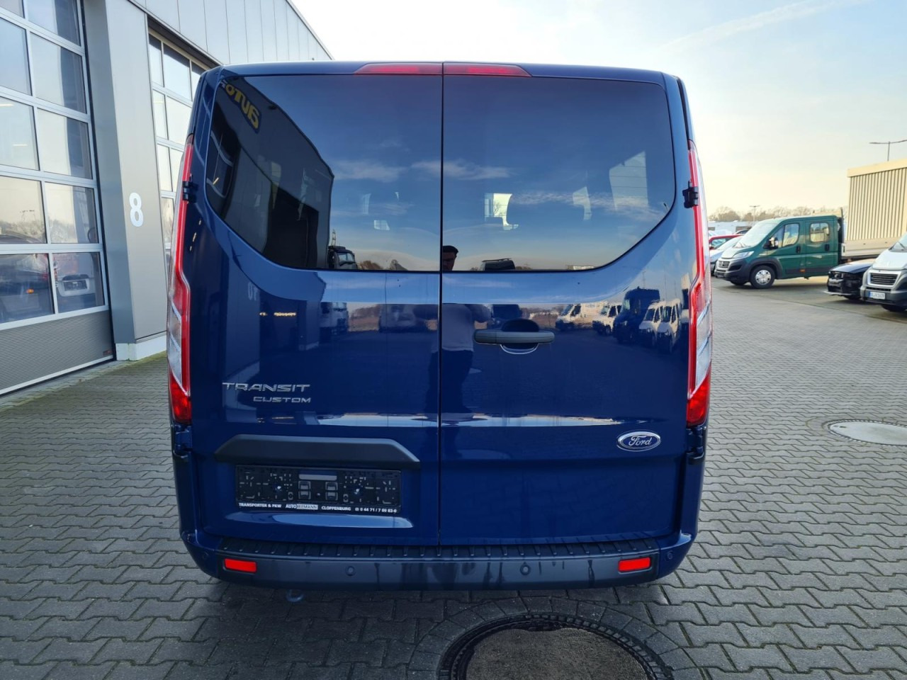 Ford Transit Custom Kombi 320 L2 Trend 9 Sitze PDC - صغيرة, ميكروباص: صور 5 Ford Transit Custom Kombi 320 L2 Trend 9 Sitze PDC - صغيرة, ميكروباص: صور 5