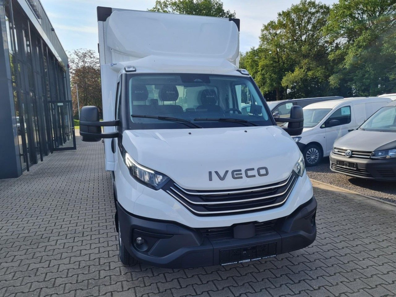 Iveco 35S 18 3.0 Koffer Hi Matic LM KLIMA KAMERA Navig - الشاحنات الصغيرة صندوق مغلق: صور 2 Iveco 35S 18 3.0 Koffer Hi Matic LM KLIMA KAMERA Navig - الشاحنات الصغيرة صندوق مغلق: صور 2