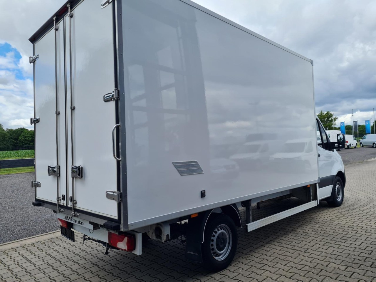 Mercedes-Benz Sprinter 315 CDi Möbel Koffer RWD KLIMA TEMPOMAT - الشاحنات الصغيرة صندوق مغلق: صور 4 Mercedes-Benz Sprinter 315 CDi Möbel Koffer RWD KLIMA TEMPOMAT - الشاحنات الصغيرة صندوق مغلق: صور 4