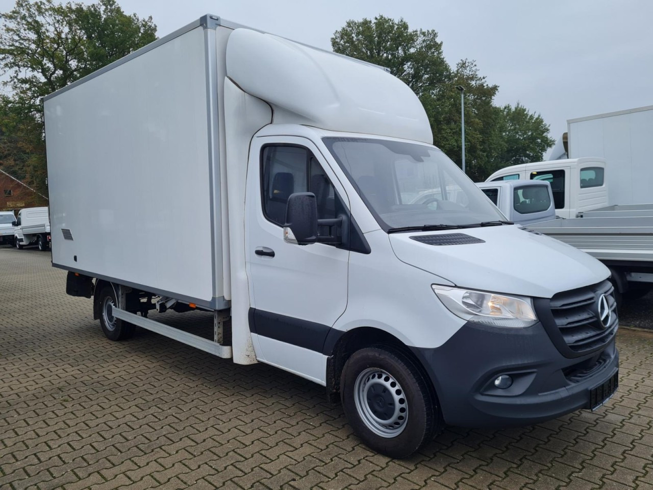 Mercedes-Benz Sprinter 315 RWD Möbel Koffer LBW KLIMA TEMPOMAT - الشاحنات الصغيرة صندوق مغلق: صور 3 Mercedes-Benz Sprinter 315 RWD Möbel Koffer LBW KLIMA TEMPOMAT - الشاحنات الصغيرة صندوق مغلق: صور 3
