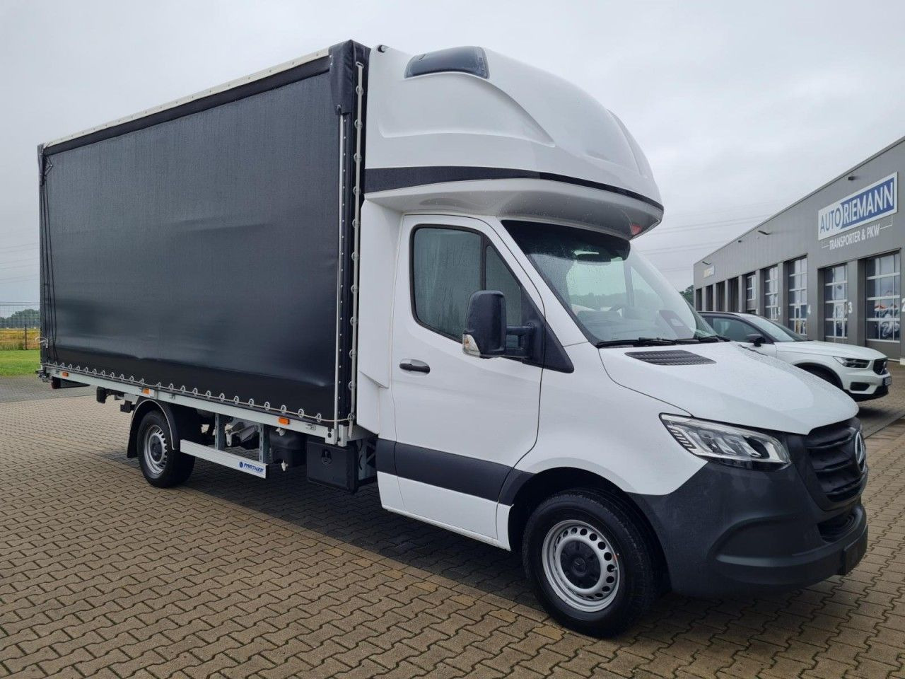 Mercedes-Benz Sprinter 317 AG Pritsche Schiebe Plane Schlafkab - الشاحنات الصغيرة ستائر: صور 3 Mercedes-Benz Sprinter 317 AG Pritsche Schiebe Plane Schlafkab - الشاحنات الصغيرة ستائر: صور 3