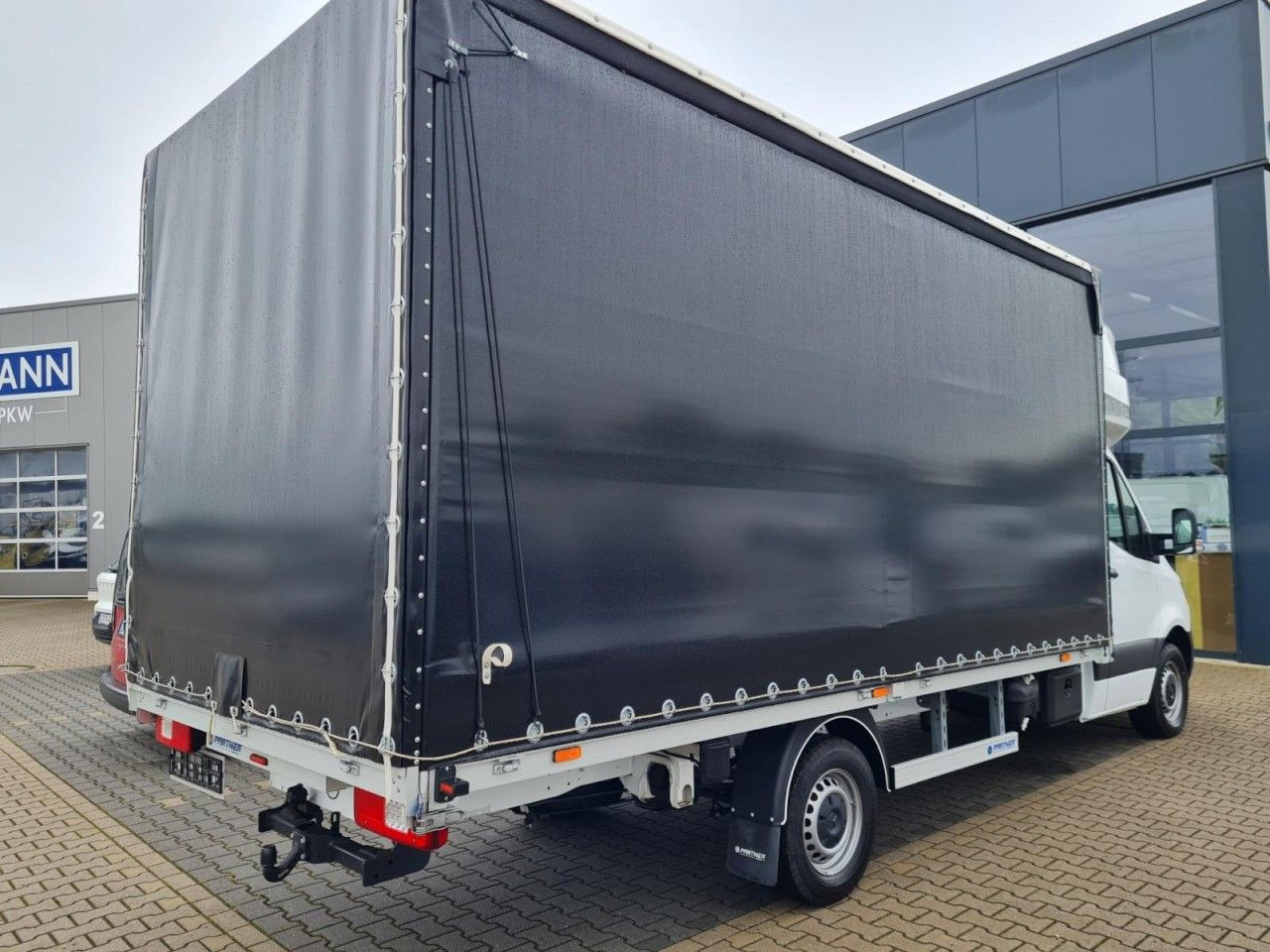 Mercedes-Benz Sprinter 317 AG Pritsche Schiebe Plane Schlafkab - الشاحنات الصغيرة ستائر: صور 4 Mercedes-Benz Sprinter 317 AG Pritsche Schiebe Plane Schlafkab - الشاحنات الصغيرة ستائر: صور 4