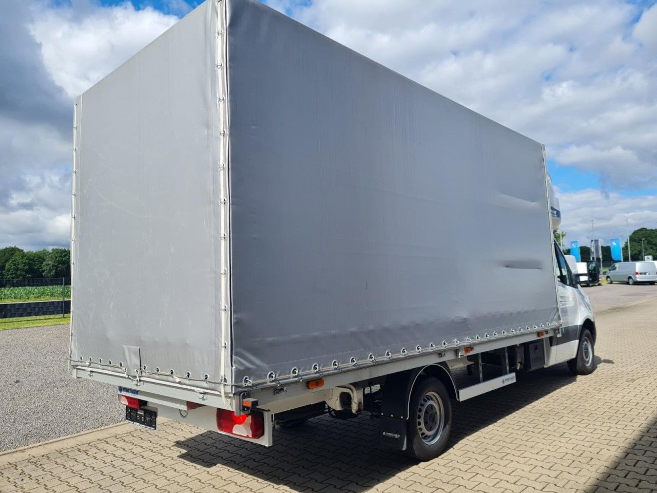 Mercedes-Benz Sprinter 317 CDI Pritsche Plane Schlafkab. RWD - الشاحنات الصغيرة ستائر: صور 4 Mercedes-Benz Sprinter 317 CDI Pritsche Plane Schlafkab. RWD - الشاحنات الصغيرة ستائر: صور 4