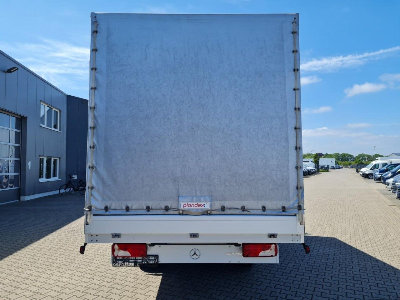 Mercedes-Benz Sprinter 317 Pritsche Plane 10 Pal. RWD LED - الشاحنات الصغيرة ستائر: صور 5 Mercedes-Benz Sprinter 317 Pritsche Plane 10 Pal. RWD LED - الشاحنات الصغيرة ستائر: صور 5