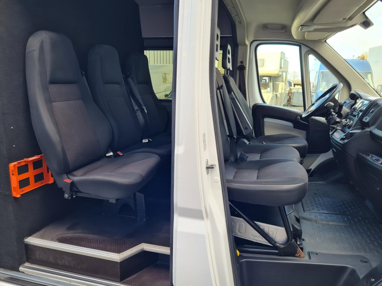 Peugeot Boxer Kasten L3H2 Doka 6-Sitze AHK KLIMA PDC - فان المدمجة, الشاحنات الصغيرة كابينة مزدوجة: صور 5 Peugeot Boxer Kasten L3H2 Doka 6-Sitze AHK KLIMA PDC - فان المدمجة, الشاحنات الصغيرة كابينة مزدوجة: صور 5