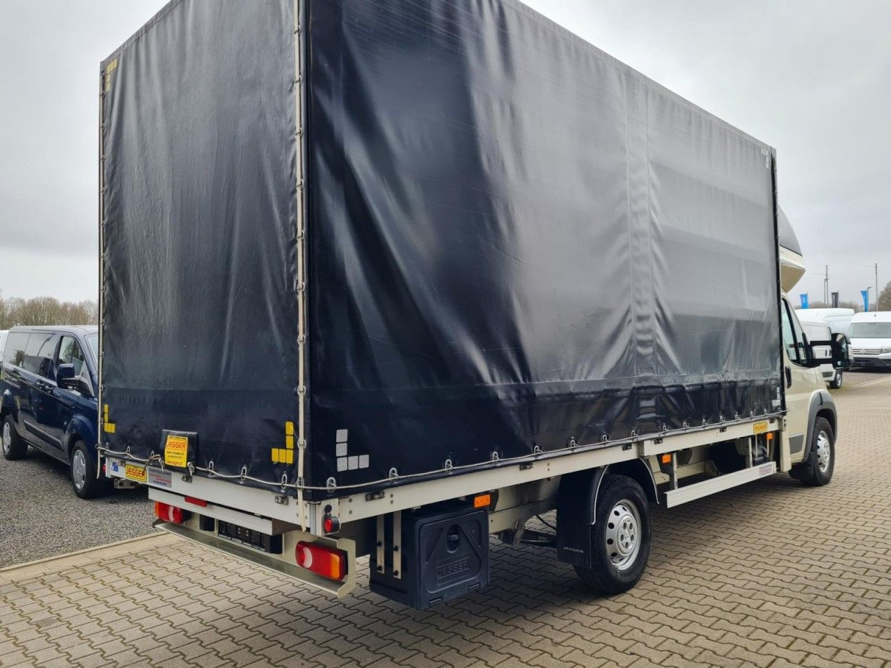 Peugeot Boxer Pritsche L4 Schiebe Plane Schlafkab Luftfe - الشاحنات الصغيرة ستائر: صور 4 Peugeot Boxer Pritsche L4 Schiebe Plane Schlafkab Luftfe - الشاحنات الصغيرة ستائر: صور 4