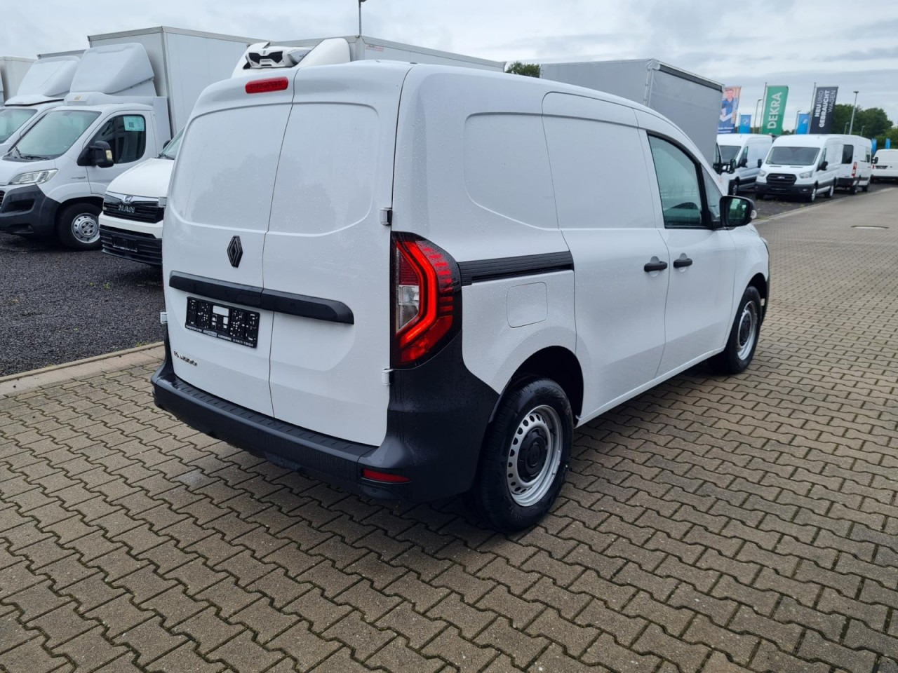 Renault Kangoo Van Kasten L1H1 TCe 1.3i KLIMA PDC TEMPOMAT - فان المدمجة: صور 5 Renault Kangoo Van Kasten L1H1 TCe 1.3i KLIMA PDC TEMPOMAT - فان المدمجة: صور 5