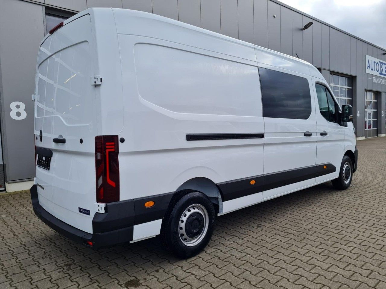 Renault Master 3,5t Kasten Doka dCi 130 L3H2 - فان, الشاحنات الصغيرة كابينة مزدوجة: صور 4 Renault Master 3,5t Kasten Doka dCi 130 L3H2 - فان, الشاحنات الصغيرة كابينة مزدوجة: صور 4