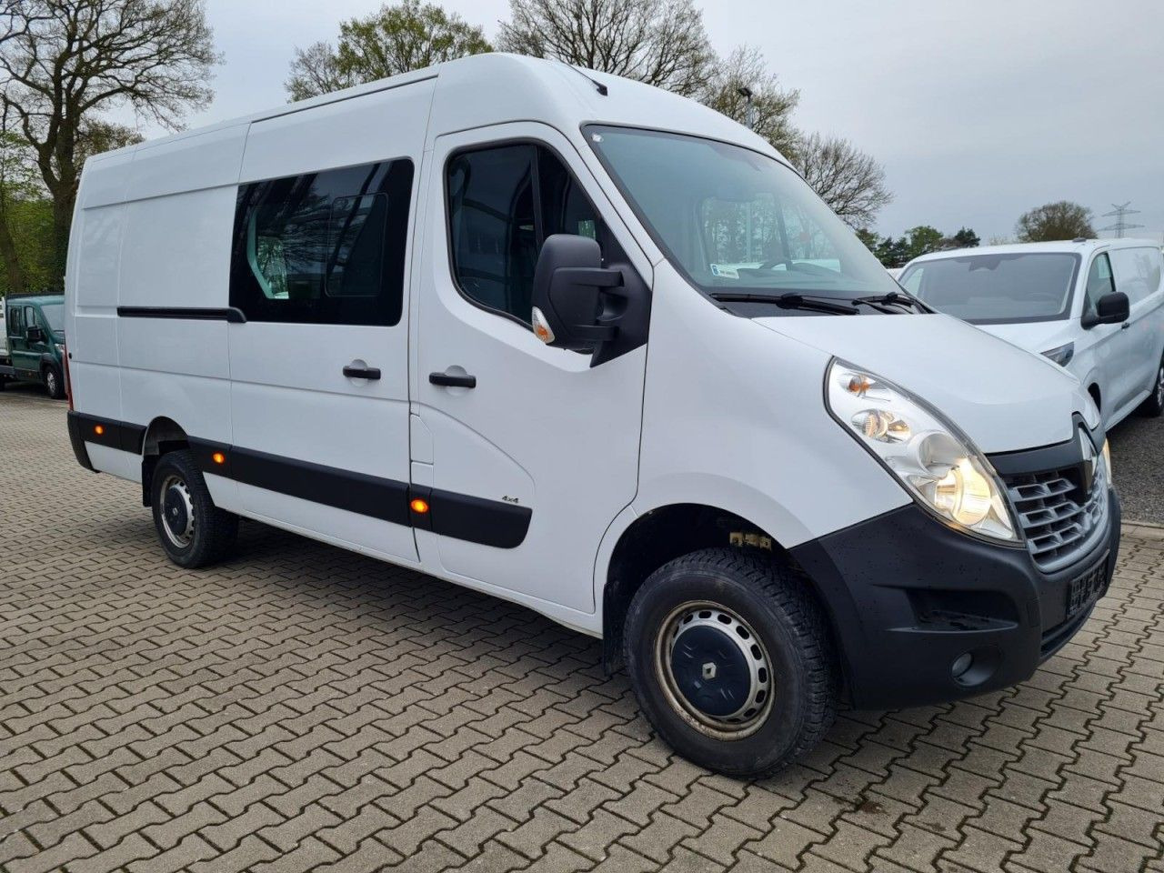 Renault Master 3,5t Kasten Doka dCi 130 L4H2 4x4 Allrad - فان, الشاحنات الصغيرة كابينة مزدوجة: صور 3 Renault Master 3,5t Kasten Doka dCi 130 L4H2 4x4 Allrad - فان, الشاحنات الصغيرة كابينة مزدوجة: صور 3