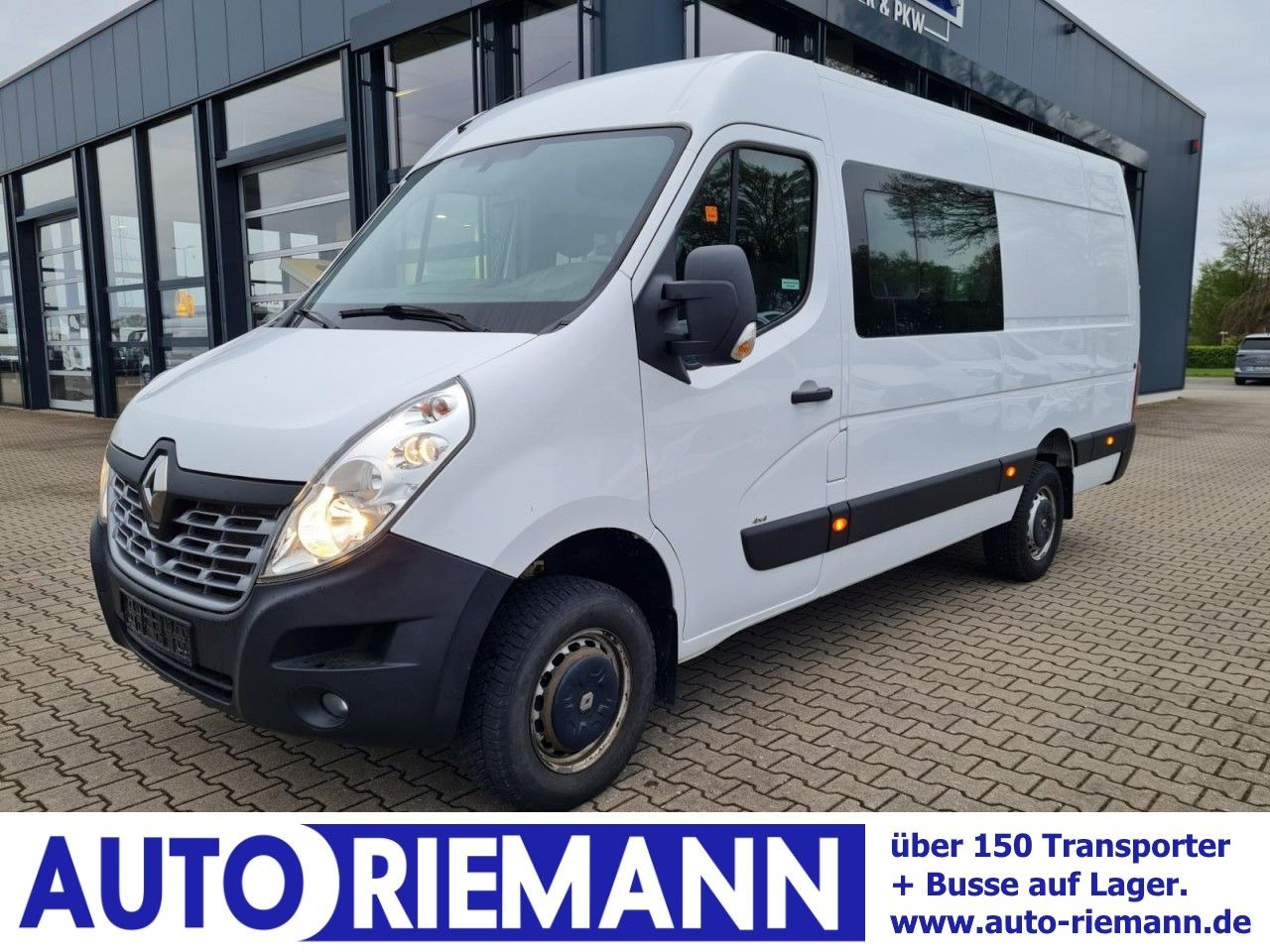 Renault Master 3,5t Kasten Doka dCi 130 L4H2 4x4 Allrad - فان, الشاحنات الصغيرة كابينة مزدوجة: صور 1 Renault Master 3,5t Kasten Doka dCi 130 L4H2 4x4 Allrad - فان, الشاحنات الصغيرة كابينة مزدوجة: صور 1