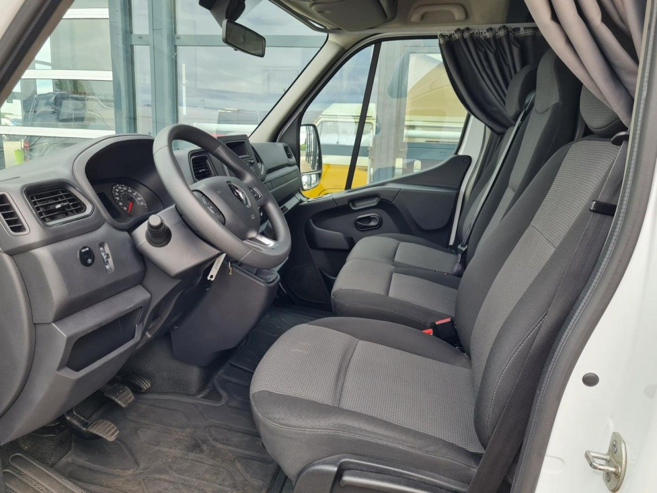 الشاحنات الصغيرة ستائر Renault Master 3,5t Pritsche Plane Schlafkab. dCi 165 KL: صور 9
