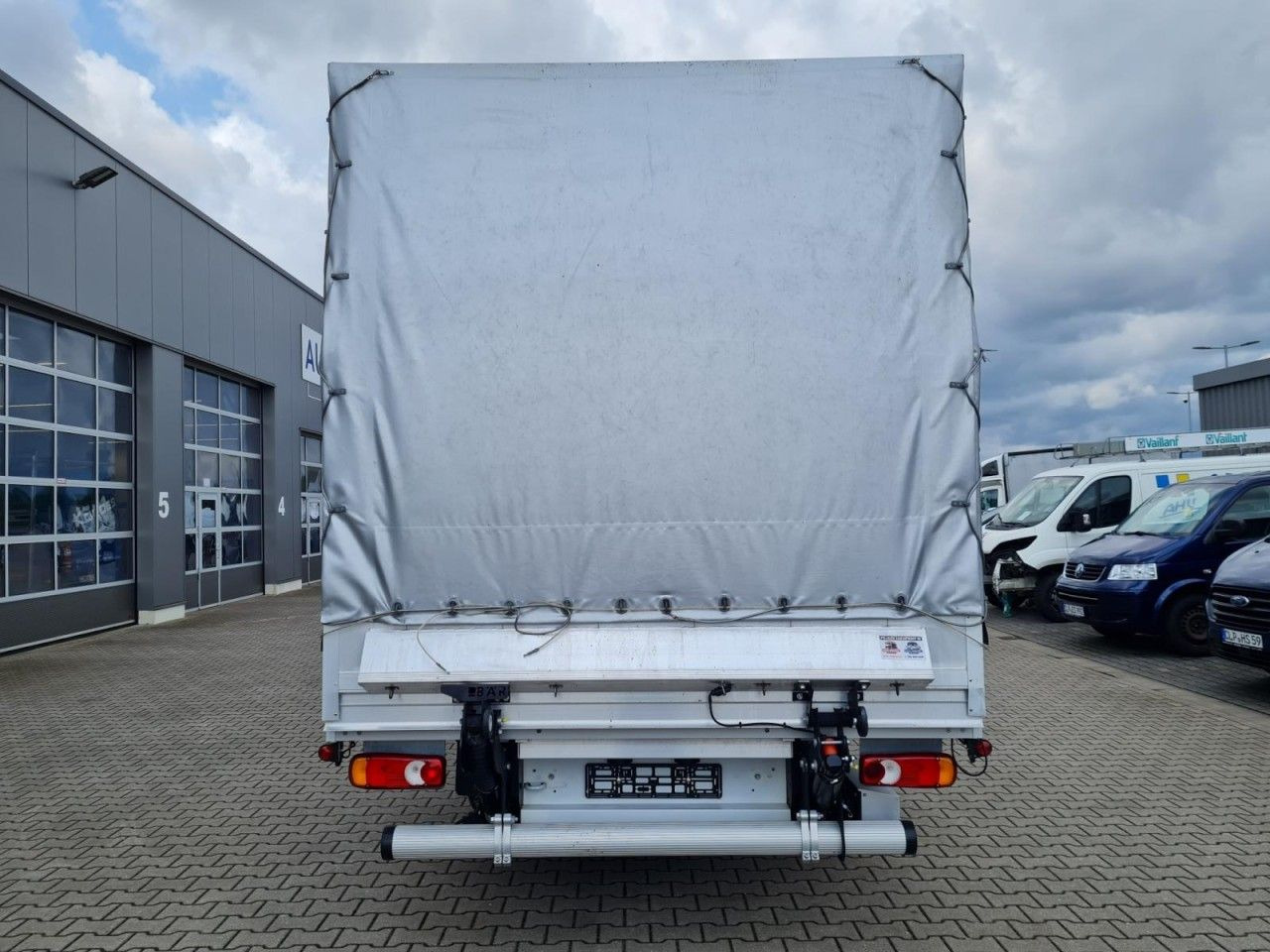 Renault Master 3,5t Pritsche dCi Plane Schlafkab. LBW - الشاحنات الصغيرة ستائر: صور 5 Renault Master 3,5t Pritsche dCi Plane Schlafkab. LBW - الشاحنات الصغيرة ستائر: صور 5