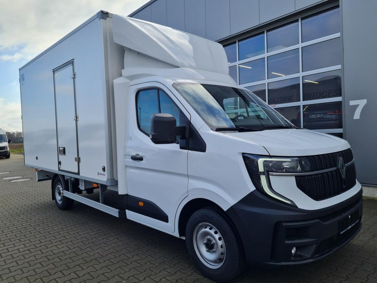 Renault Master 35 New Möbel Koffer KLIMA KAMERA TEMPOMAT - الشاحنات الصغيرة صندوق مغلق: صور 4 Renault Master 35 New Möbel Koffer KLIMA KAMERA TEMPOMAT - الشاحنات الصغيرة صندوق مغلق: صور 4