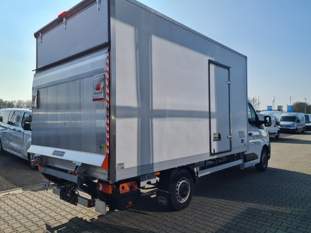 Renault Master 35 New Möbel Koffer LBW KAMERA LUFTFEDERUNG - الشاحنات الصغيرة صندوق مغلق: صور 4 Renault Master 35 New Möbel Koffer LBW KAMERA LUFTFEDERUNG - الشاحنات الصغيرة صندوق مغلق: صور 4