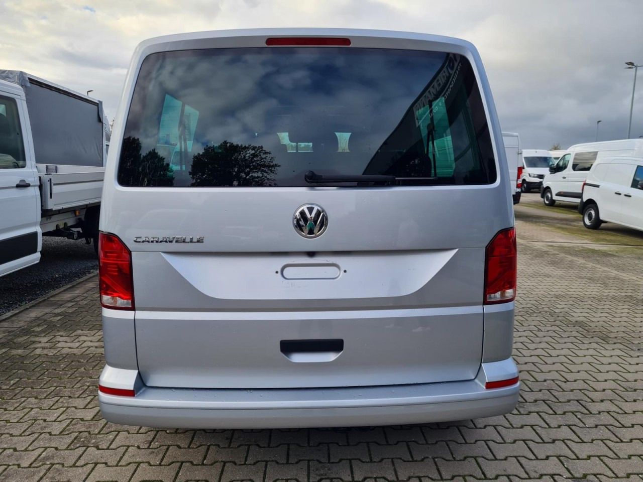 VW Volkswagen T6.1 Caravelle TDI lang 9 Sitzer 2 Schiebetüren Trendl. - صغيرة, ميكروباص: صور 5 VW Volkswagen T6.1 Caravelle TDI lang 9 Sitzer 2 Schiebetüren Trendl. - صغيرة, ميكروباص: صور 5