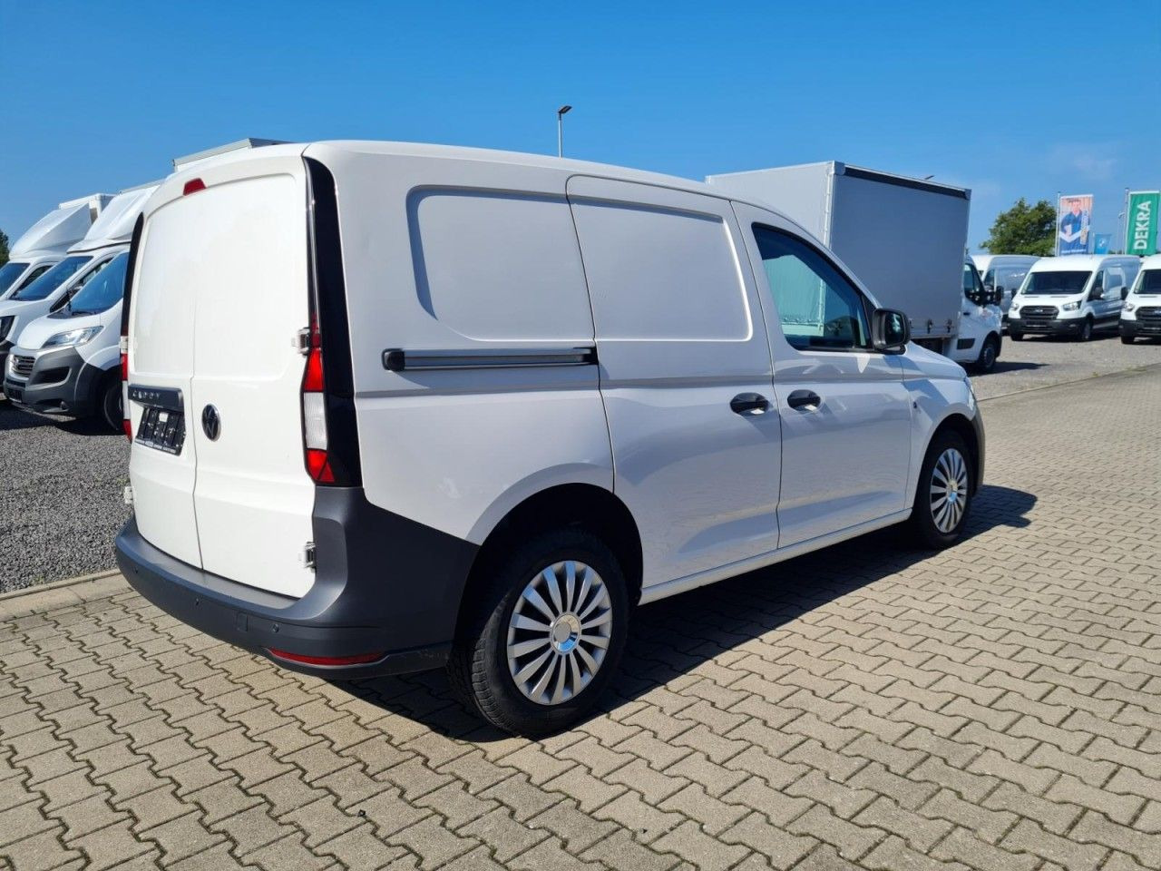 Volkswagen Caddy Kasten Cargo 2.0 TDI KLIMA KOMFORT PDC - فان المدمجة: صور 3 Volkswagen Caddy Kasten Cargo 2.0 TDI KLIMA KOMFORT PDC - فان المدمجة: صور 3