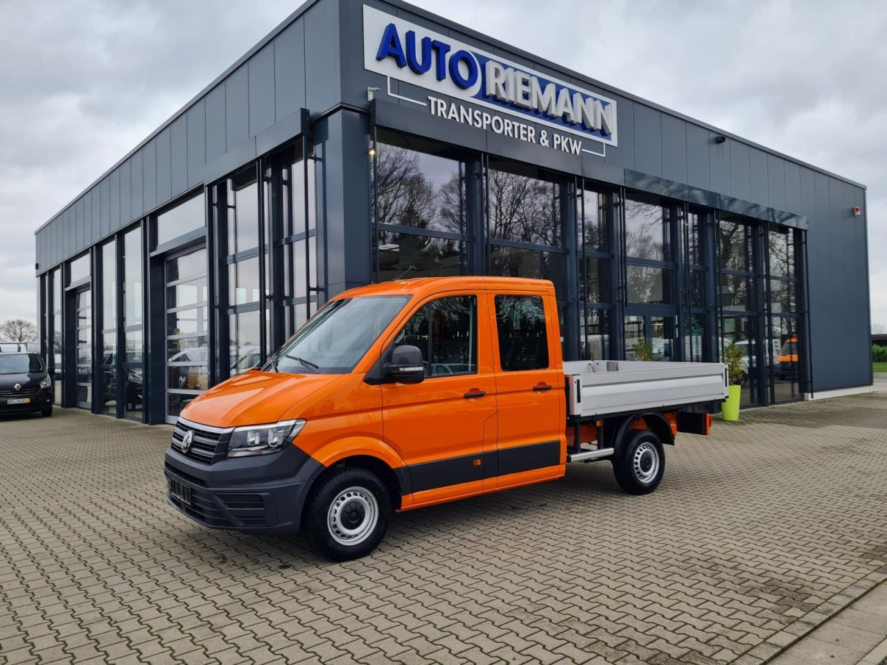 Volkswagen Crafter 35 Doka TDI MR AHK ERGO KLIMA Tempomat - الشاحنات الصغيرة المسطحة, الشاحنات الصغيرة كابينة مزدوجة: صور 2 Volkswagen Crafter 35 Doka TDI MR AHK ERGO KLIMA Tempomat - الشاحنات الصغيرة المسطحة, الشاحنات الصغيرة كابينة مزدوجة: صور 2