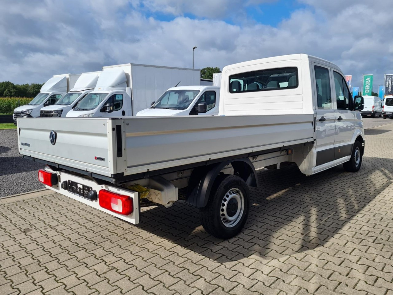 Volkswagen Crafter 35 Doka TDI Pritsche L4 4Motion - الشاحنات الصغيرة المسطحة, الشاحنات الصغيرة كابينة مزدوجة: صور 4 Volkswagen Crafter 35 Doka TDI Pritsche L4 4Motion - الشاحنات الصغيرة المسطحة, الشاحنات الصغيرة كابينة مزدوجة: صور 4