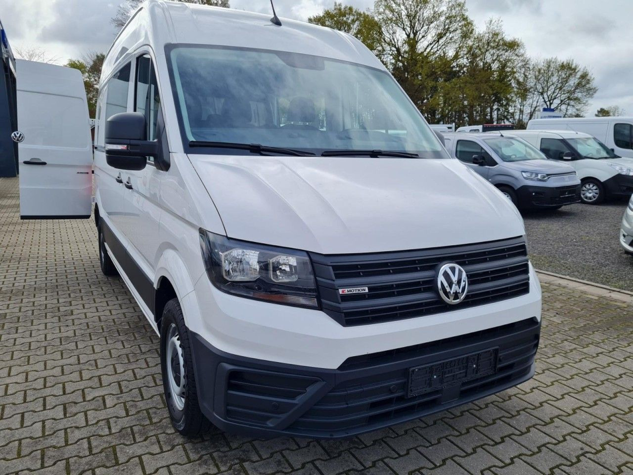 Volkswagen Crafter 35 Kasten 4motion MR Doka 6-Sitze AHK TE - فان, الشاحنات الصغيرة كابينة مزدوجة: صور 2 Volkswagen Crafter 35 Kasten 4motion MR Doka 6-Sitze AHK TE - فان, الشاحنات الصغيرة كابينة مزدوجة: صور 2