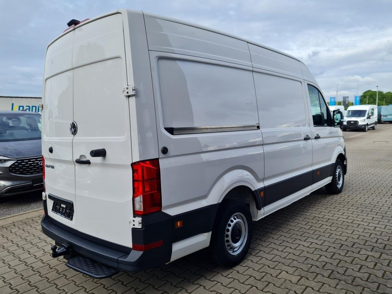 Volkswagen Crafter 35 Kasten TDI MR KLIMA KAMERA AUTOMATIK - فان: صور 4 Volkswagen Crafter 35 Kasten TDI MR KLIMA KAMERA AUTOMATIK - فان: صور 4