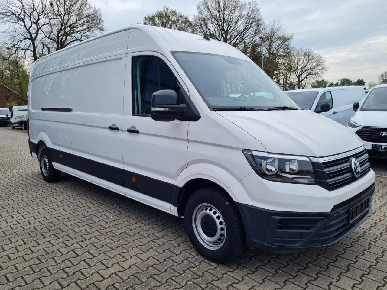 Volkswagen Crafter 35 Kasten lang L4H2 KLIMA NAVI_APP HOLZB - فان: صور 3 Volkswagen Crafter 35 Kasten lang L4H2 KLIMA NAVI_APP HOLZB - فان: صور 3